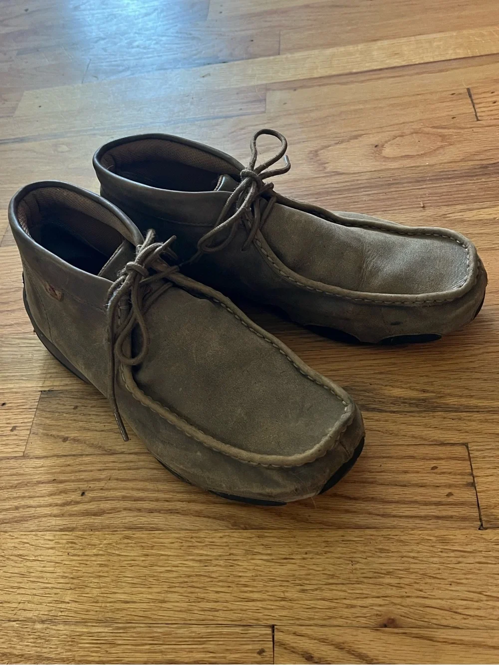Twisted X Men's Tan/ Brown Suede Moc Toe Chukka Boots